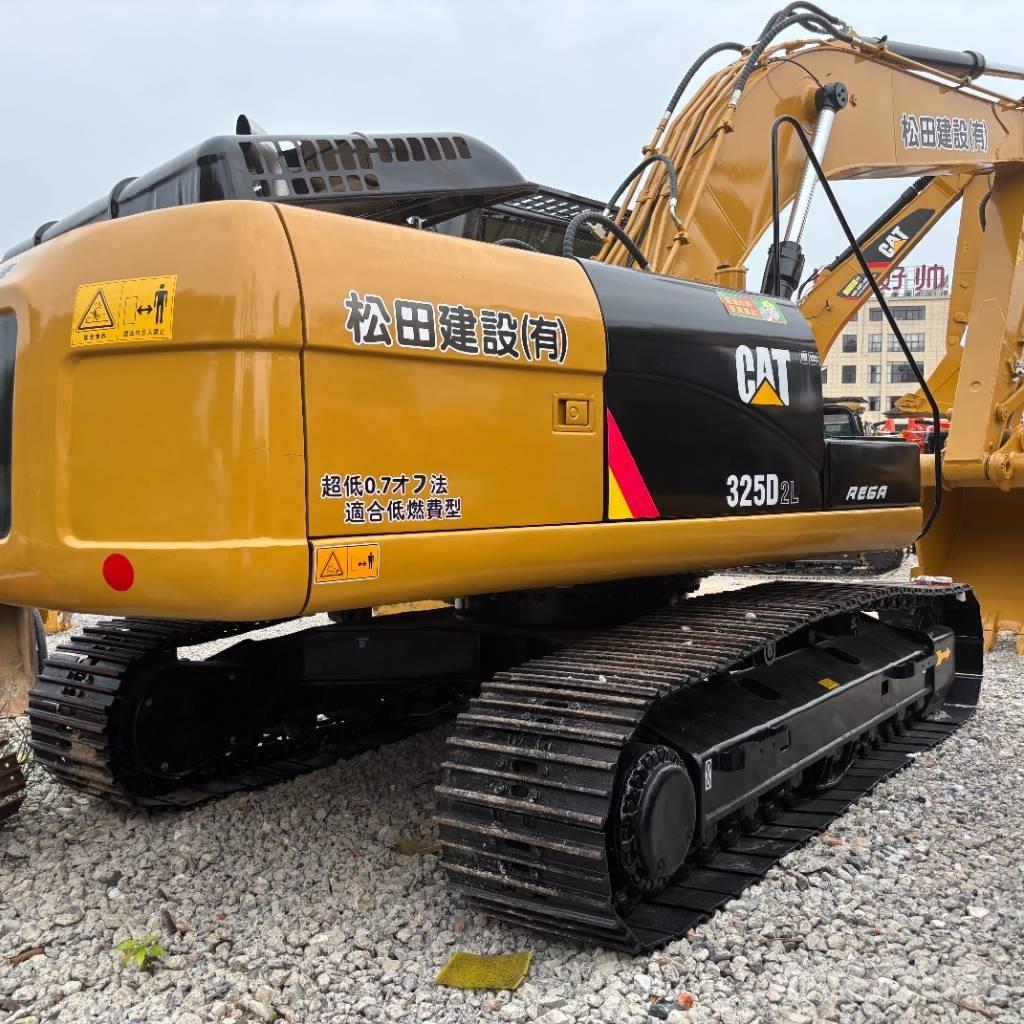 CAT 325 D حفارات زحافة