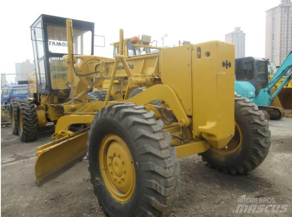 Komatsu GD 623 معدات تمهيد الطرق