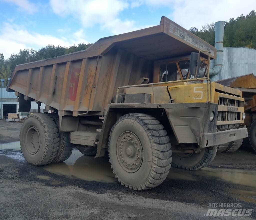 Belaz 7523 شاحنات المخلفات الصلبة