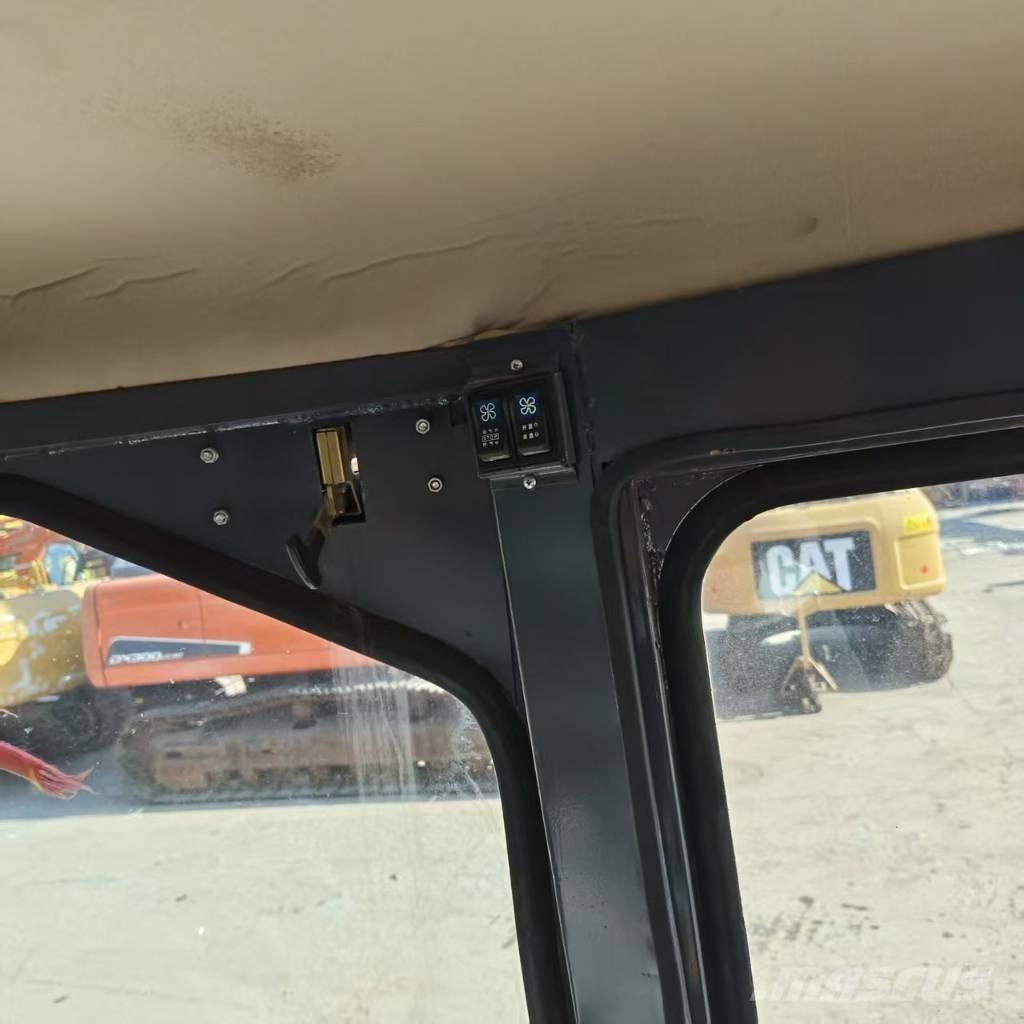 Dynapac CA 301 D مداحل أحادية الأسطوانة