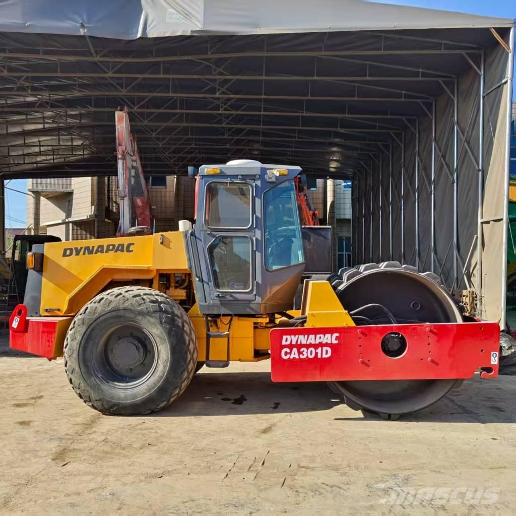 Dynapac CA 301 D مداحل أحادية الأسطوانة
