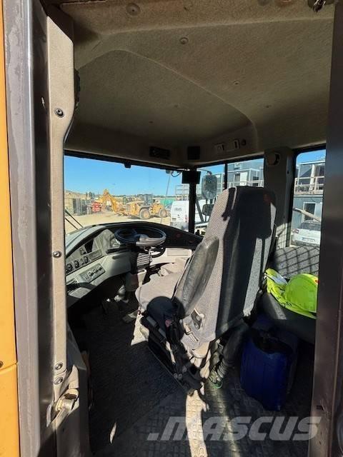 Volvo A 25 F ساحبات مفصلية