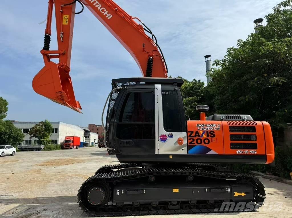 Hitachi ZX 200-3 G حفارات زحافة