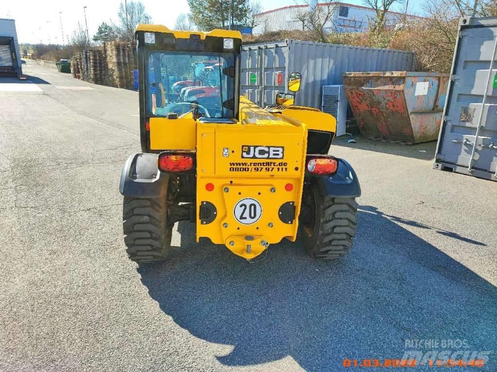 JCB 525-60 مناولات متداخلة