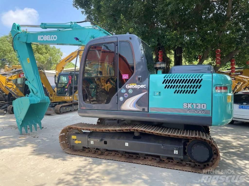 Kobelco SK130-8 حفارات وسط 7 طن - 12 طن