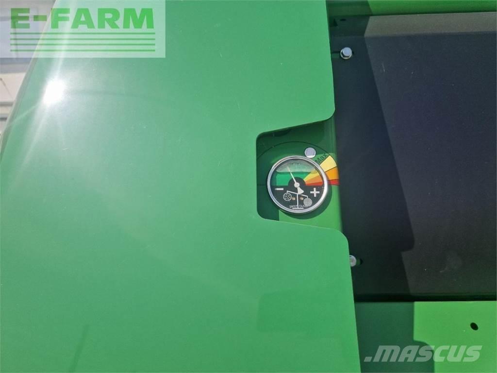 John Deere V451M محزمات مربعة