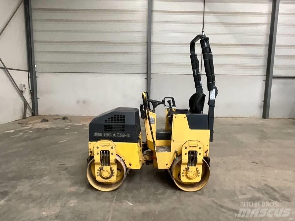Bomag BW 100 AD M-2 مداحل ثنائية الاسطوانة