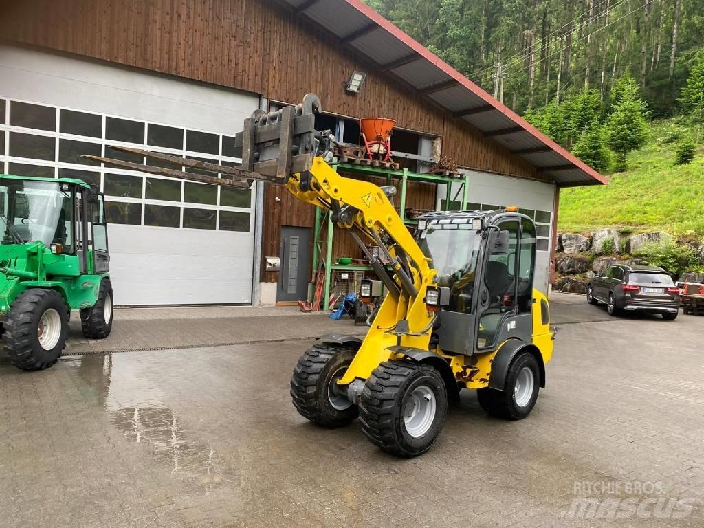 Wacker Neuson WL 30 لوادر بعجل