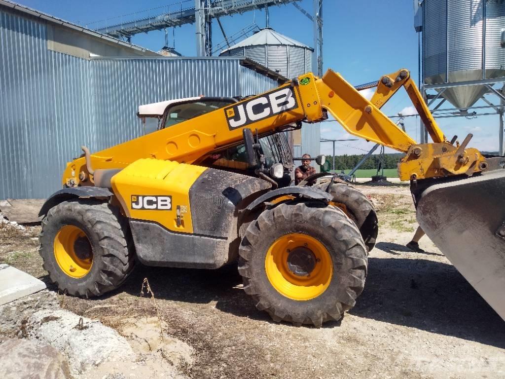 JCB 541 AGS معدات مناولة لأغراض الزراعة