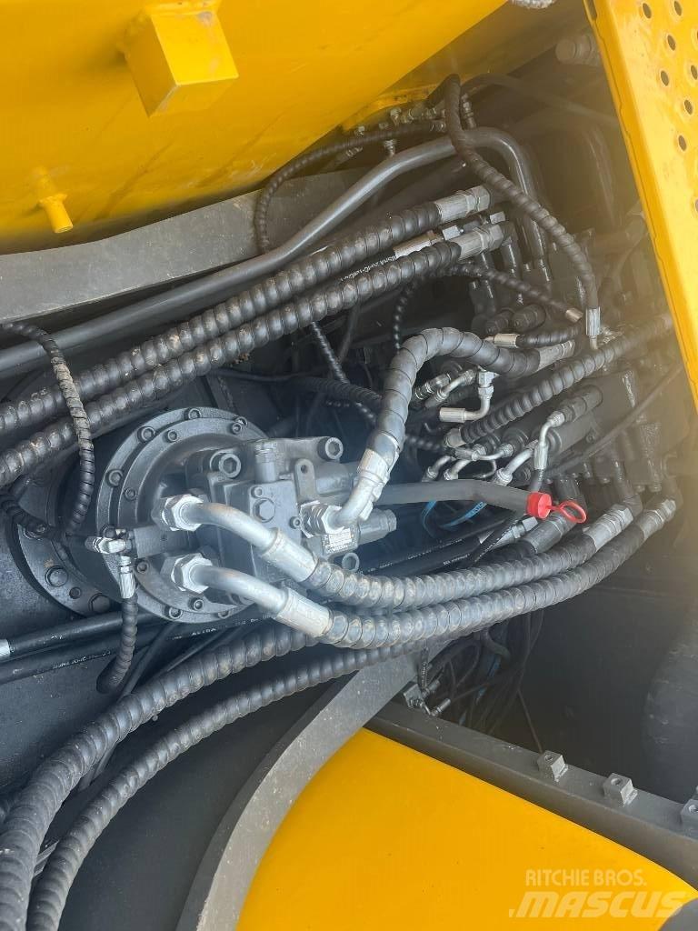 Volvo EC 210 LC حفارات زحافة