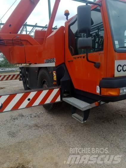 Liebherr LTM 1030-2 رافعات الطرق الوعرة
