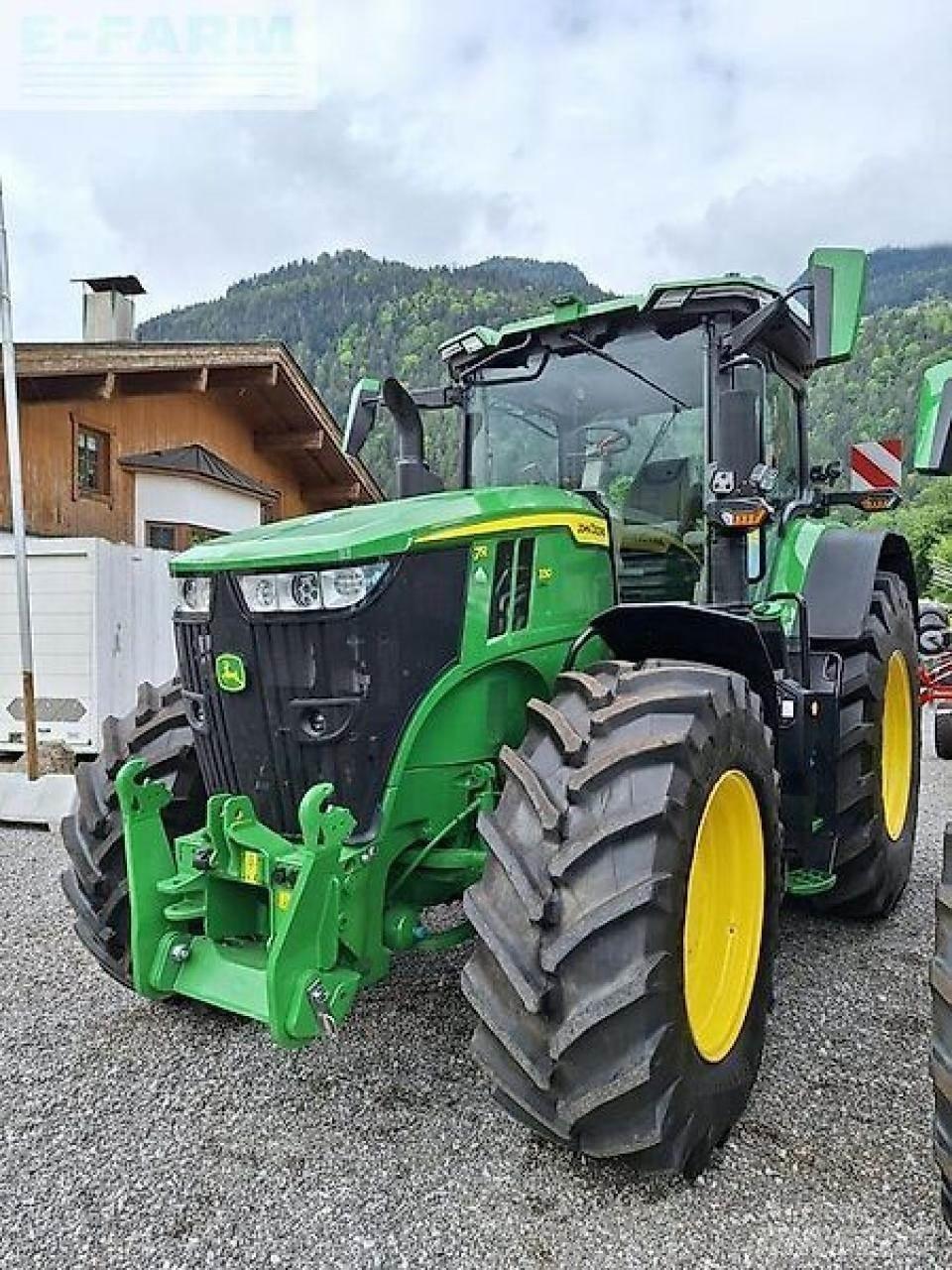 John Deere 7r 330 الجرارات
