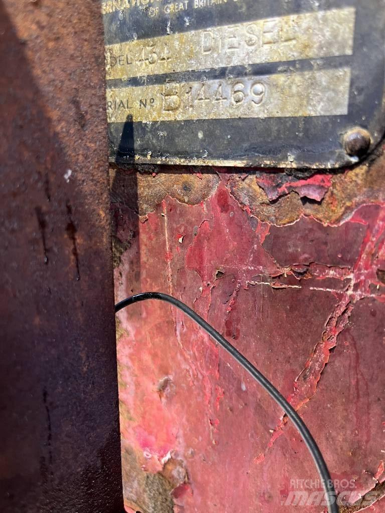 McCormick IH 434 الجرارات