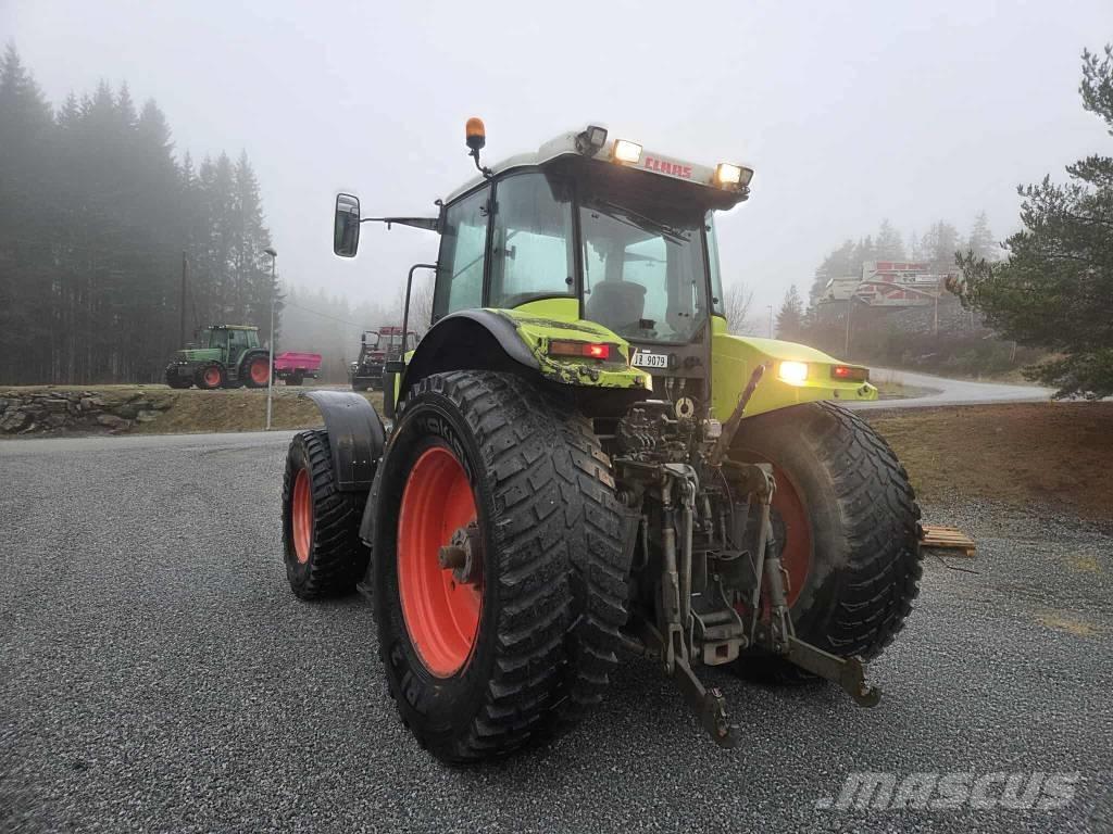 CLAAS Atles 946 RZ الجرارات