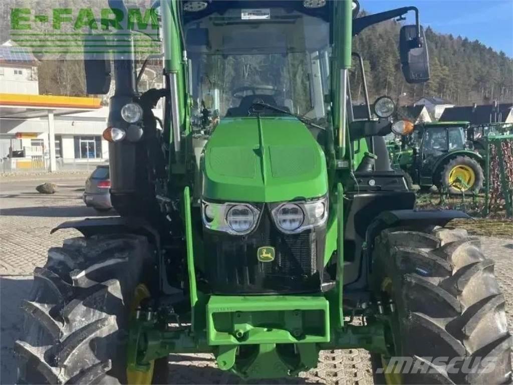 John Deere 6100m الجرارات