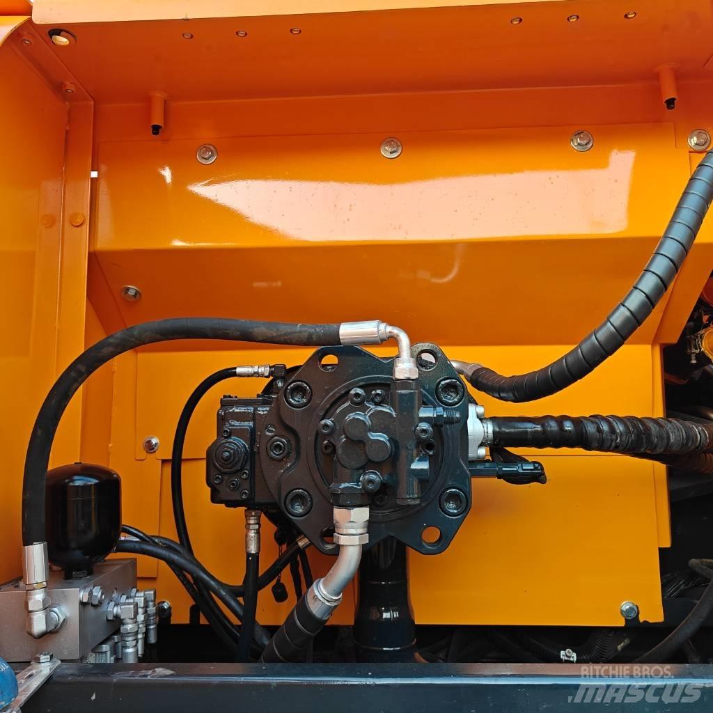 Hyundai 305-9T حفارات زحافة