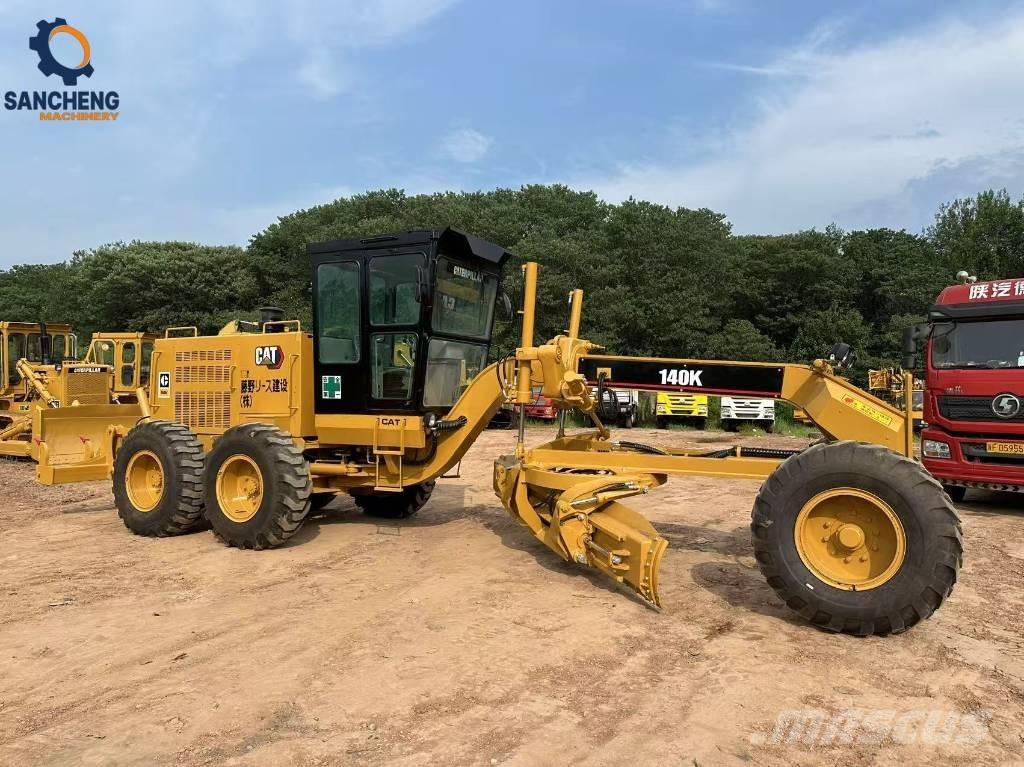 CAT 140 K معدات تمهيد الطرق