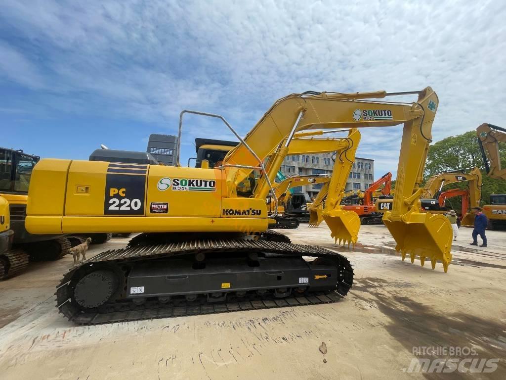 Komatsu PC 220-7 حفارات زحافة