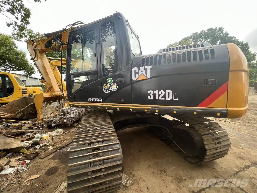 CAT 312 D L حفارات زحافة