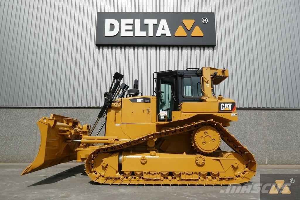 CAT D6T LGP بلدوزرات مجنزرة