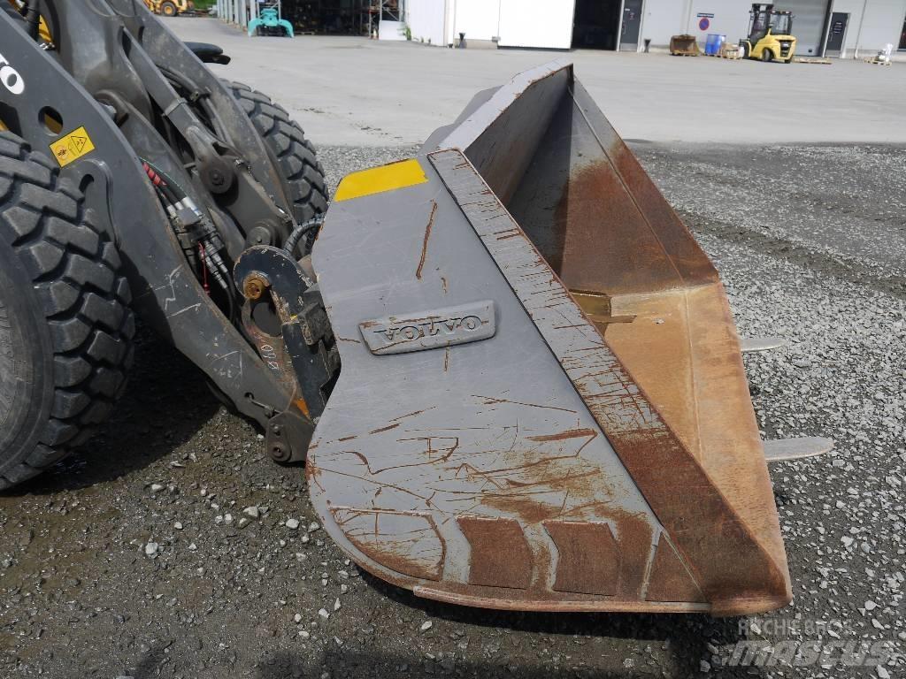 Volvo L 50 G لوادر بعجل