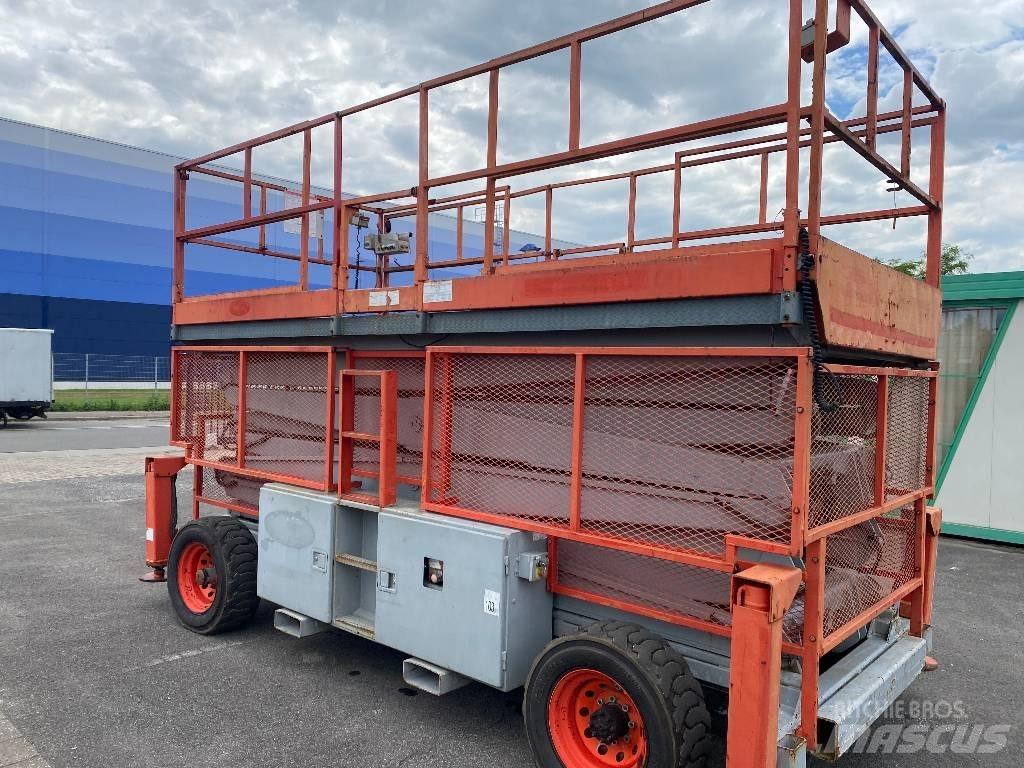 SkyJack SJ 9250 RT رافعات مقصية الشكل