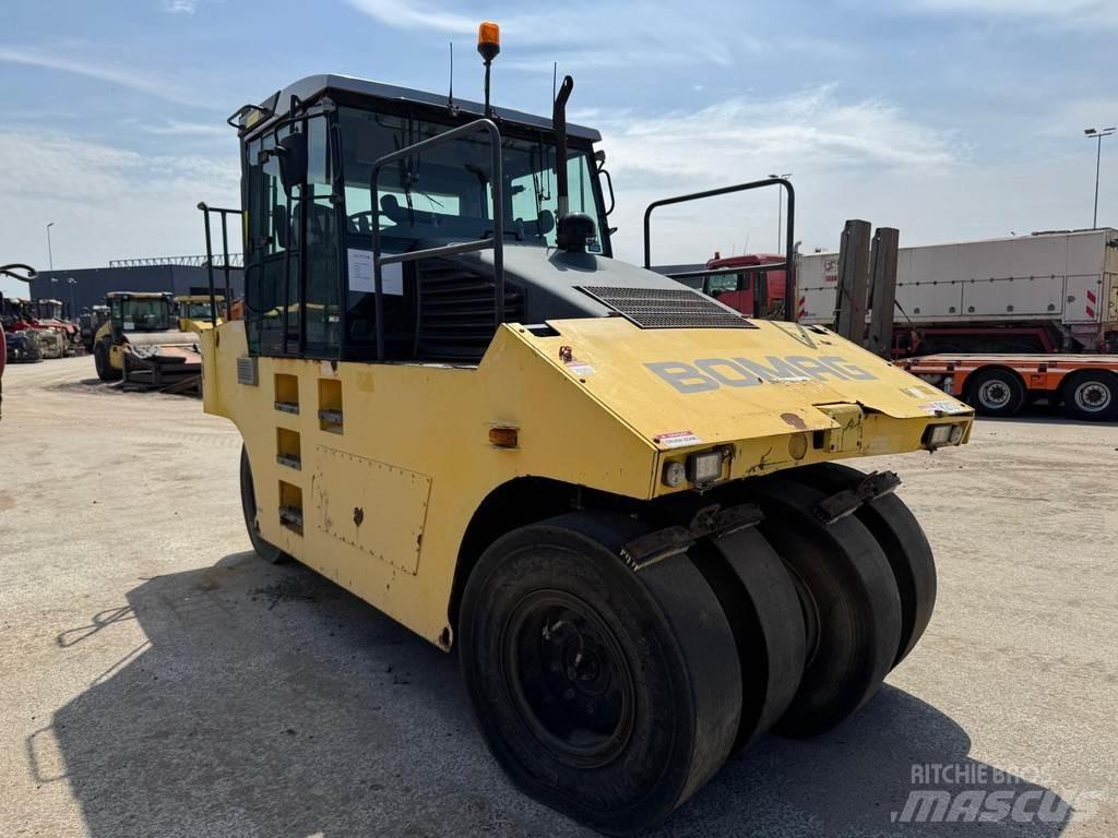 Bomag BW 24 R مداحل ذات إطارات هوائية