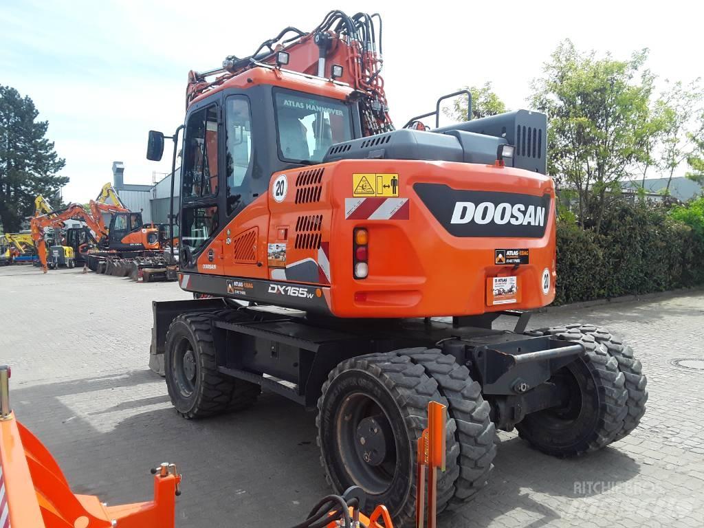 Doosan DX 165 W-5 حفارات بعجل