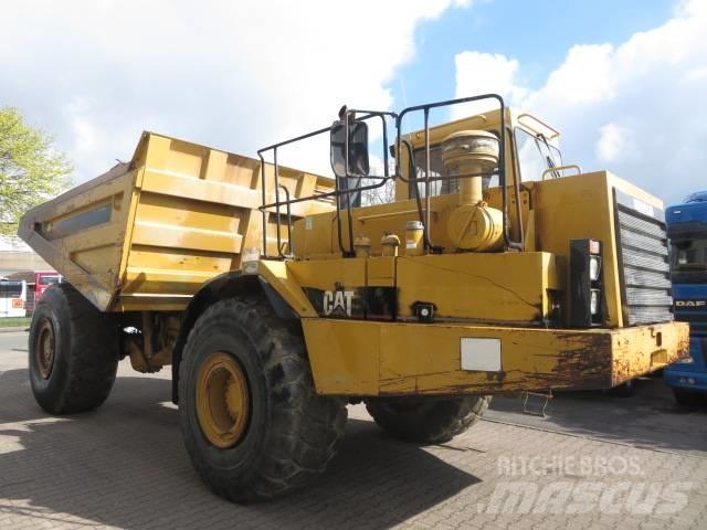 CAT  D40 Dumper ساحبات مفصلية