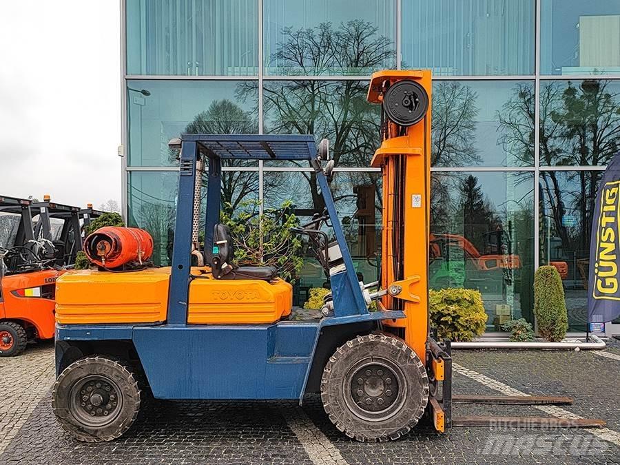 Toyota 02-5FG40 شاحنات LPG
