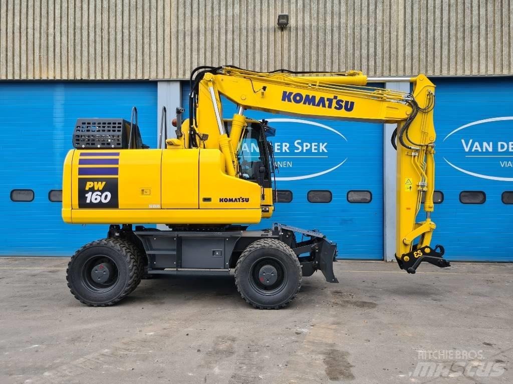 Komatsu PC 160 LC حفارات زحافة