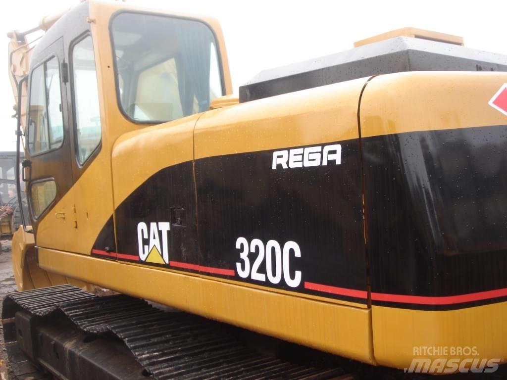 CAT 320 C حفارات زحافة