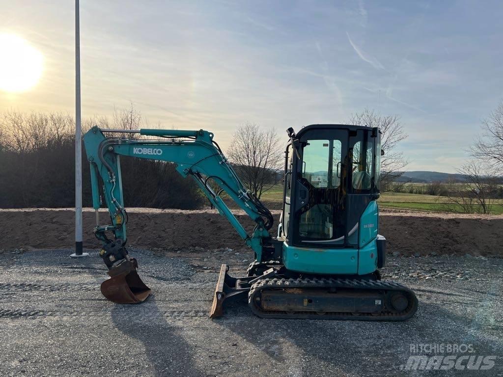 Kobelco SKR30SR حفارات زحافة