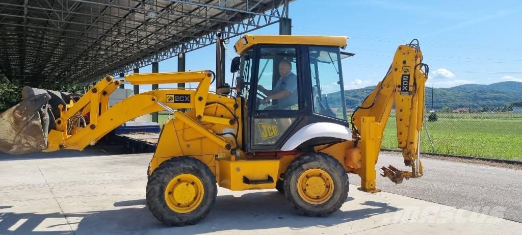 JCB 2cx لوادر ذات جرافات عكسية