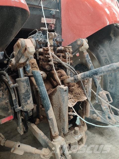 New Holland T7030 الجرارات