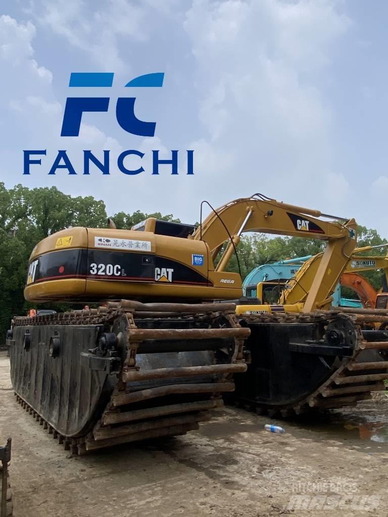 CAT 320 C L حفارات طويلة الذراع