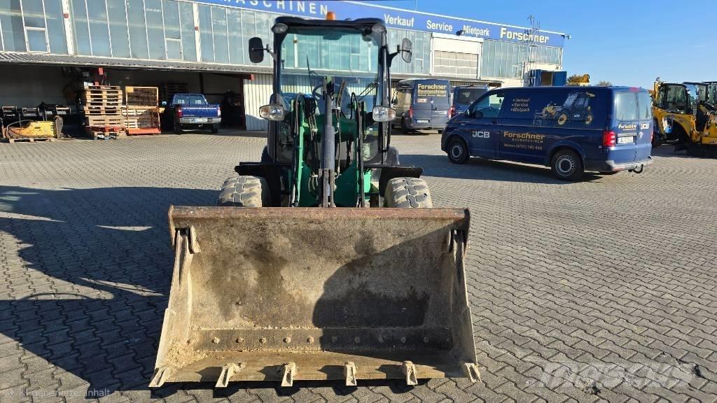 JCB 406 لوادر بعجل