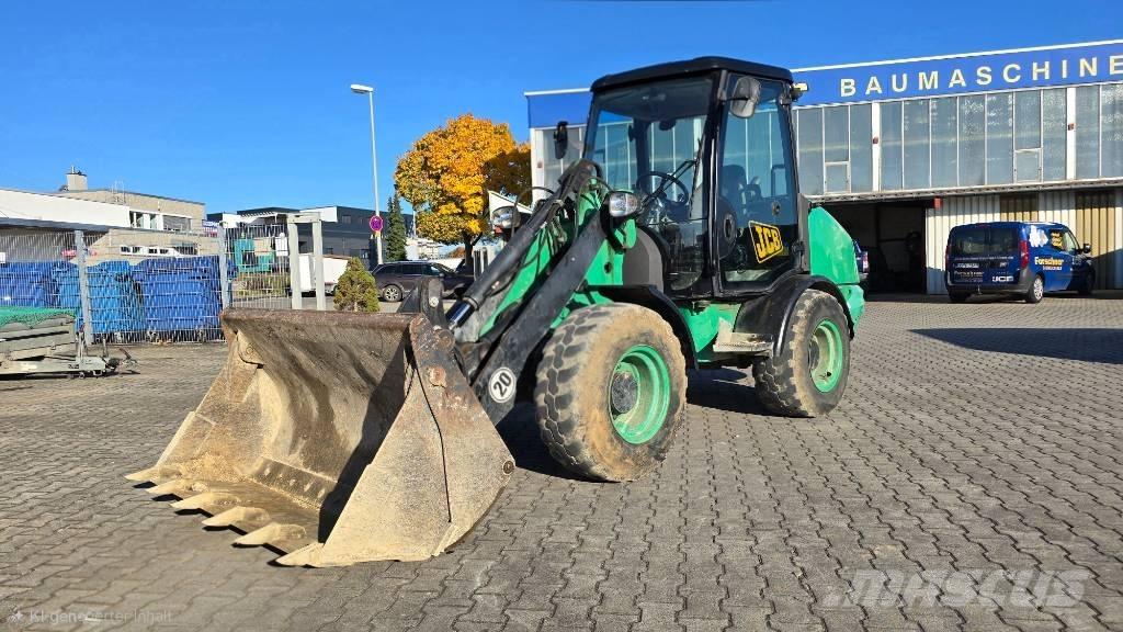 JCB 406 لوادر بعجل