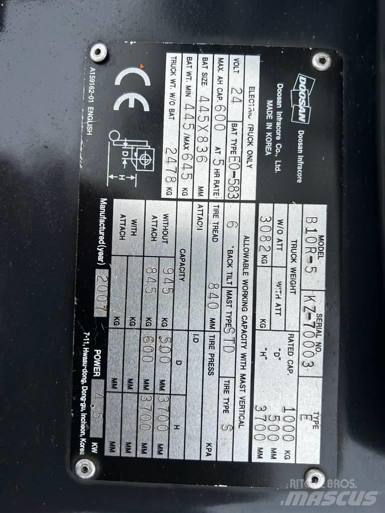 Doosan B10R-5 شاحنات ذات رافعات شوكية تعمل بالكهرباء