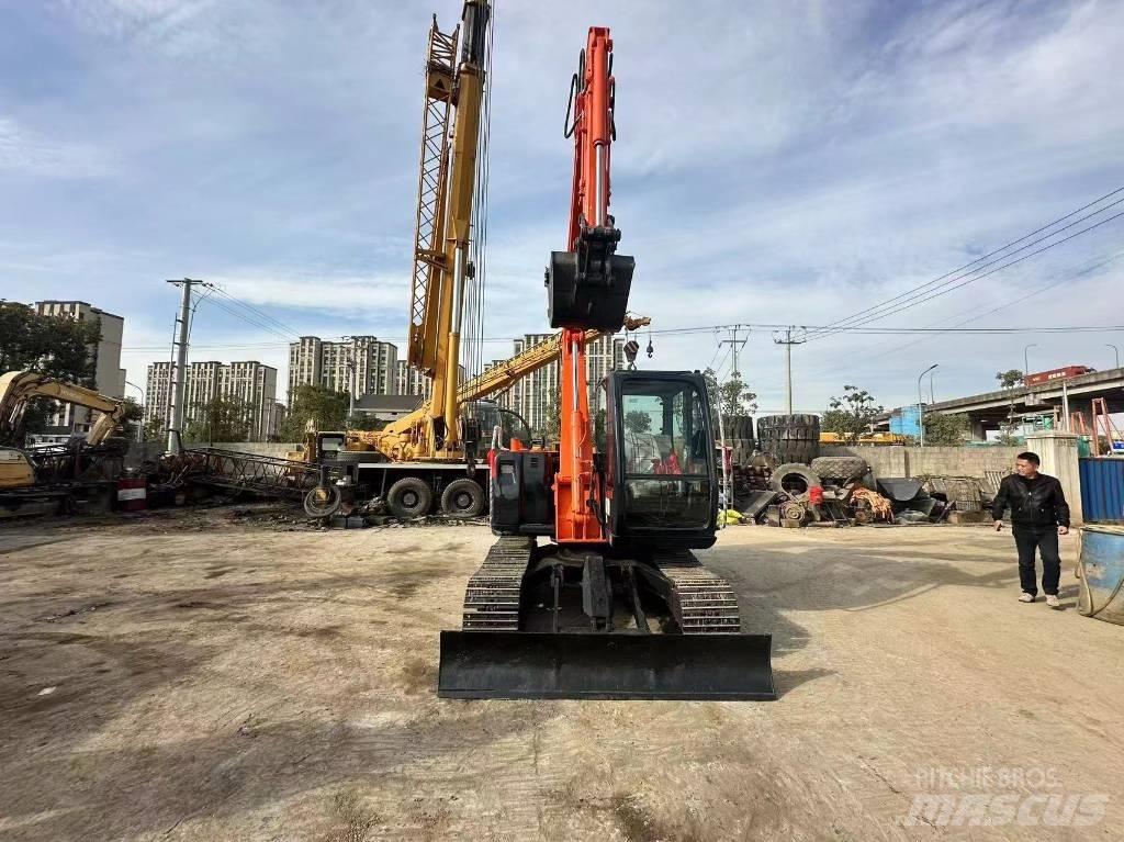 Hitachi ZX 70 حفارات زحافة