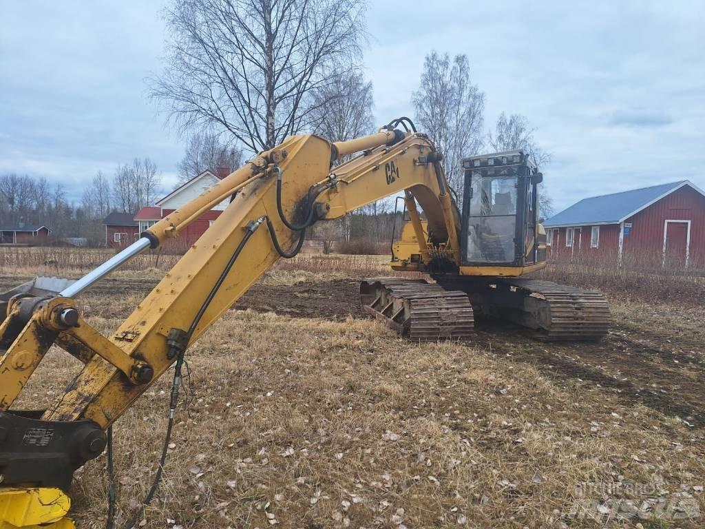 CAT 317 حفارات زحافة