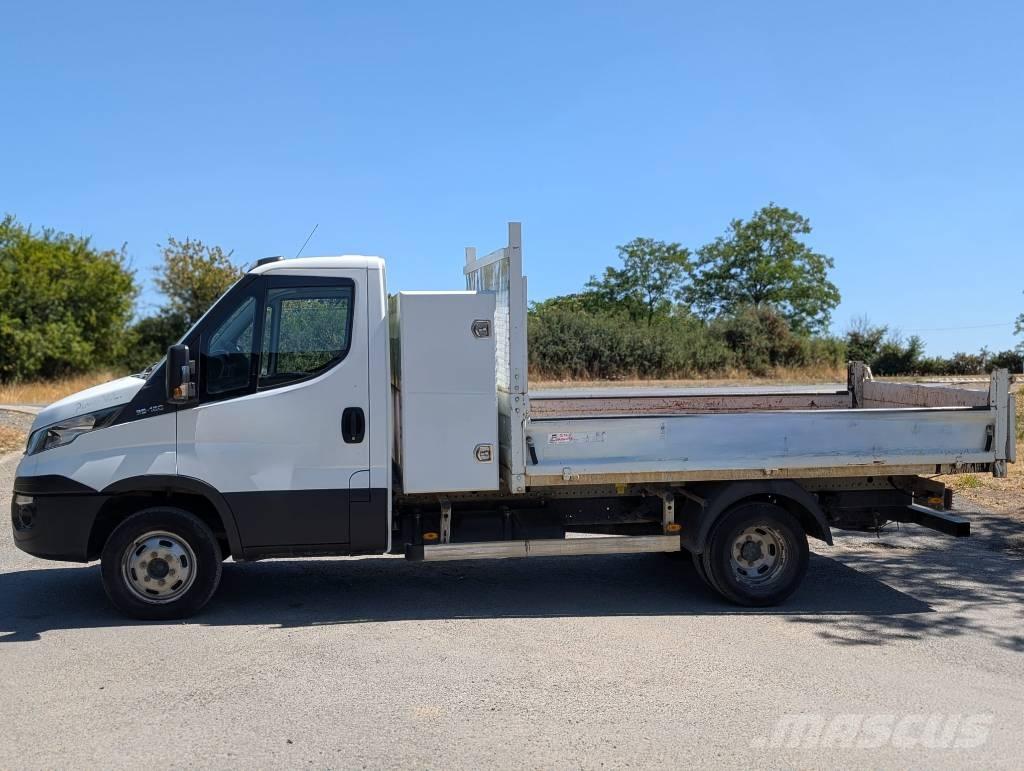 Iveco 35-12 شاحنات خفيفة/مفصلية الجوانب
