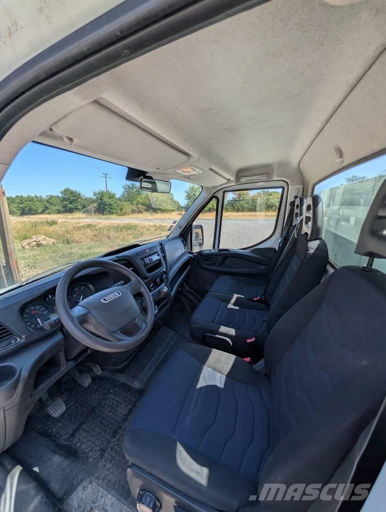 Iveco 35-12 شاحنات خفيفة/مفصلية الجوانب