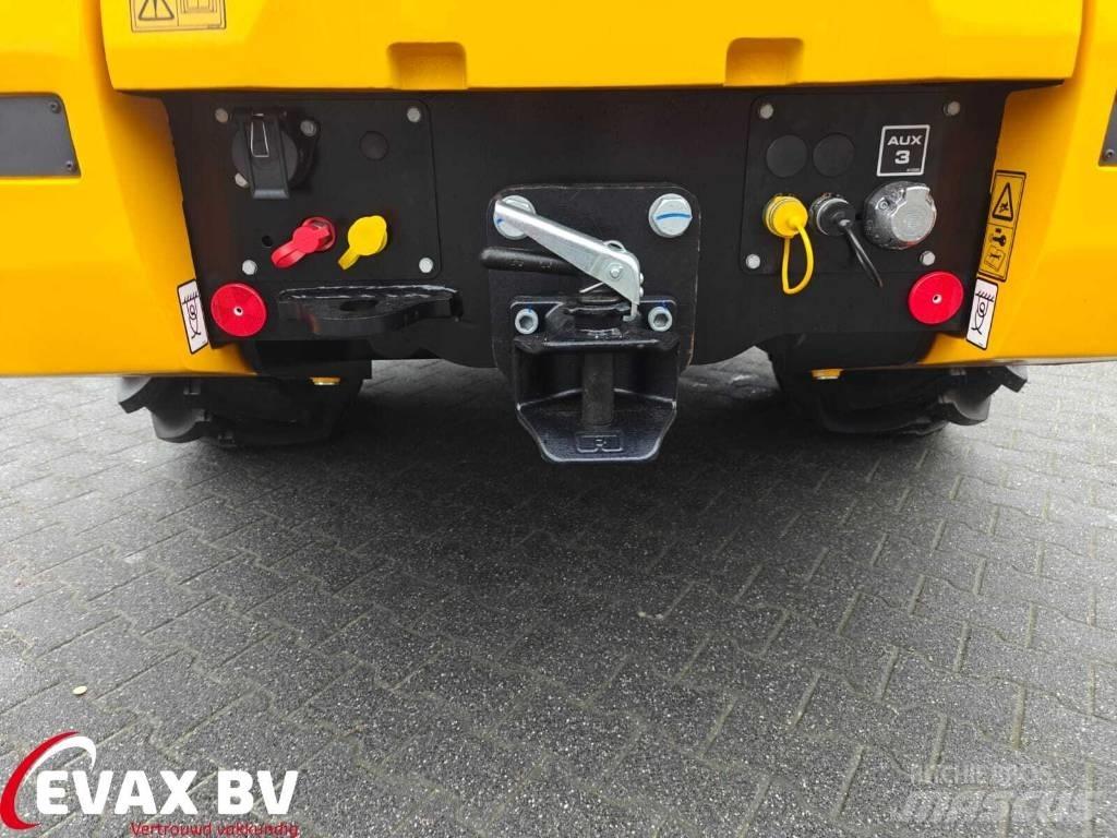 JCB TM 320 معدات مناولة لأغراض الزراعة