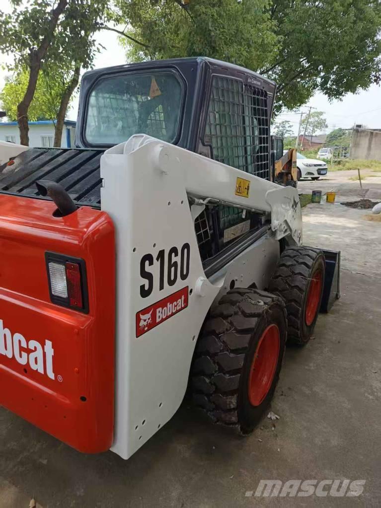 Bobcat S 160 لوادر انزلاقية التوجيه