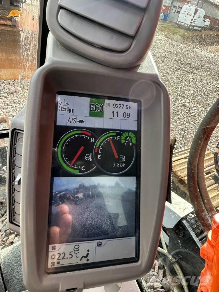 Hitachi ZX225USBL-6 حفارات زحافة