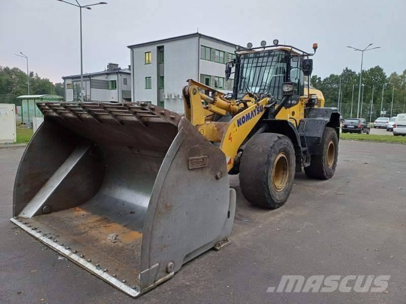 Komatsu WA 320-8 لوادر بعجل