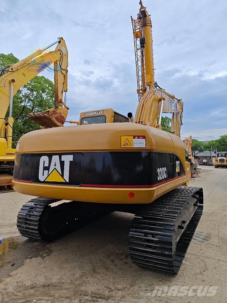 CAT 320 C L حفارات زحافة