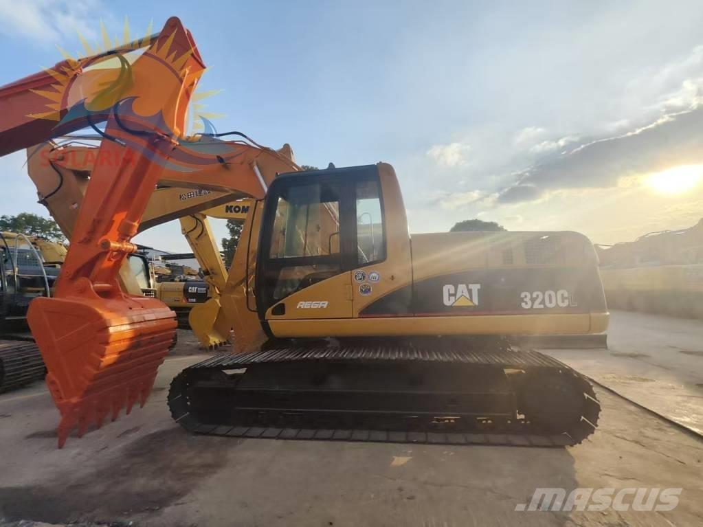 CAT 320 C L حفارات زحافة