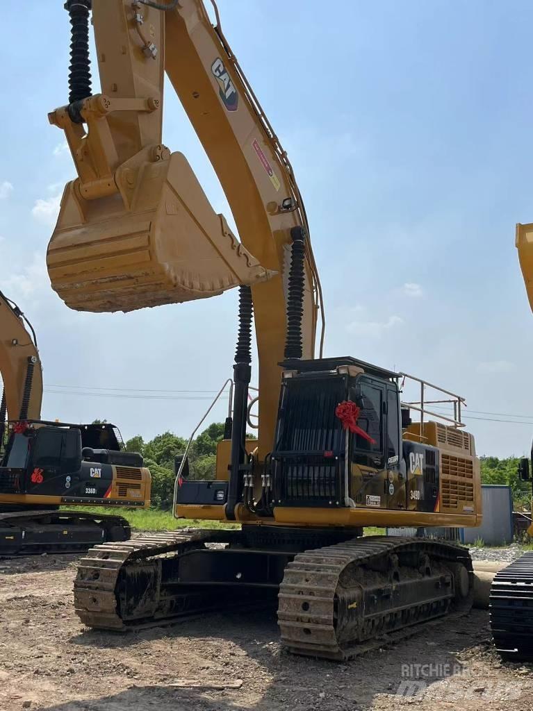 CAT 349 D حفارات زحافة